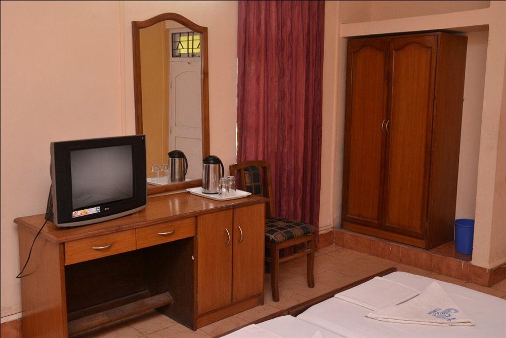 Colva Residency Hotel Exterior photo